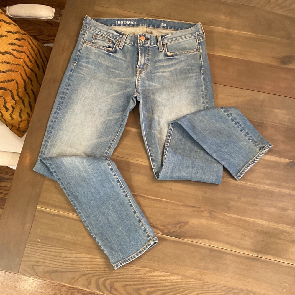 JCREW Women’s toothpick jeans. Light wash. Slim fit. Mid-rise Size 30. NWOT